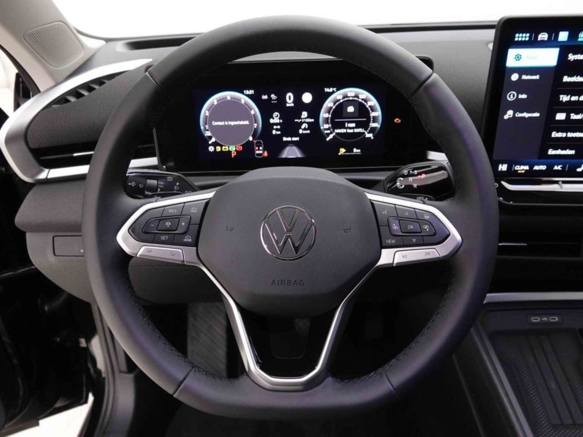 381137_p2 - VOLKSWAGEN - T ROC - 2026 - photo 9