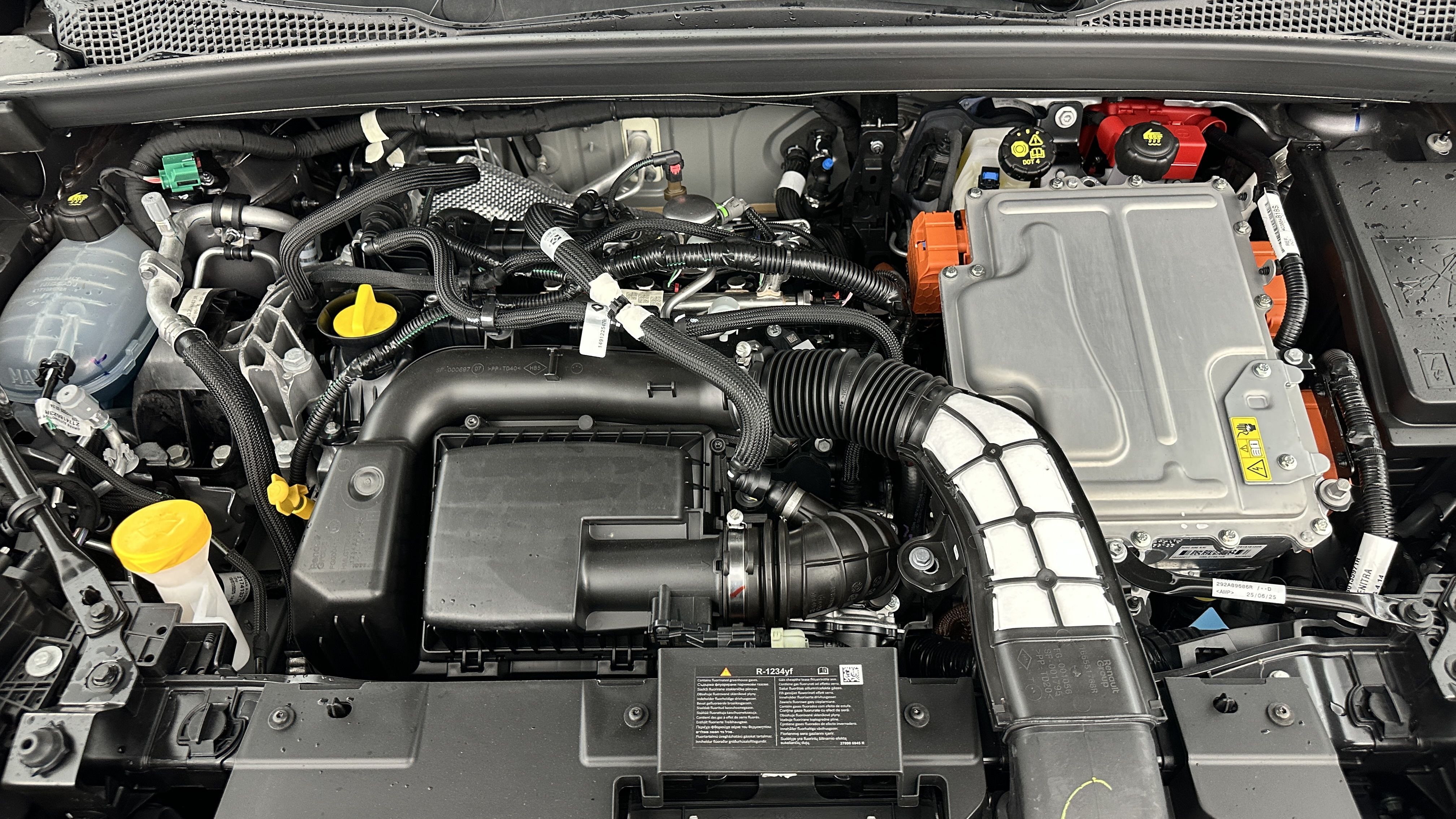 GLI00009821_p53 - RENAULT - CAPTUR - 2025 - photo 11