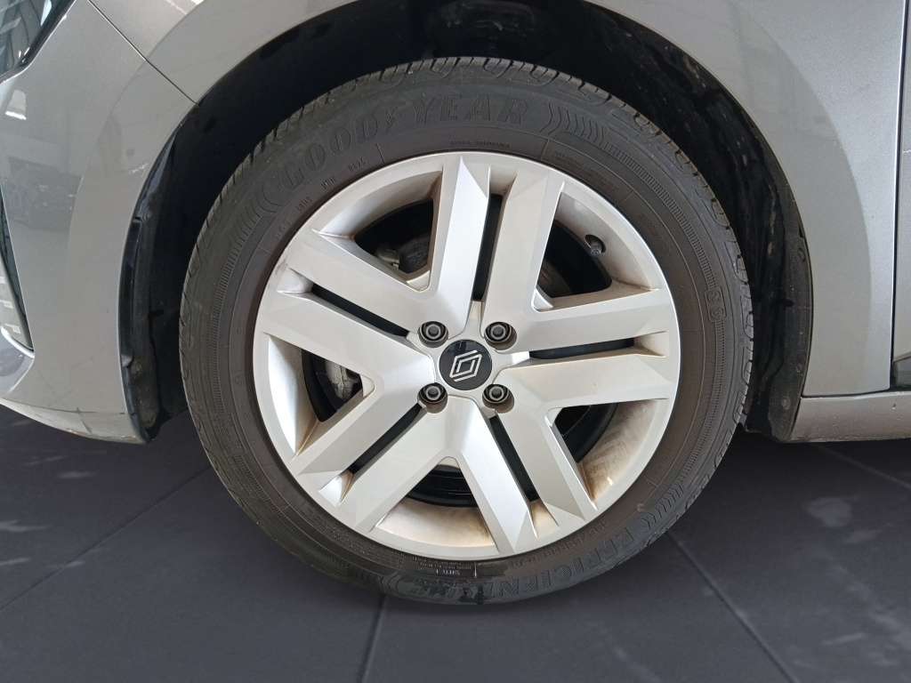 72436_p51 - RENAULT - CLIO - 2025 - photo 9