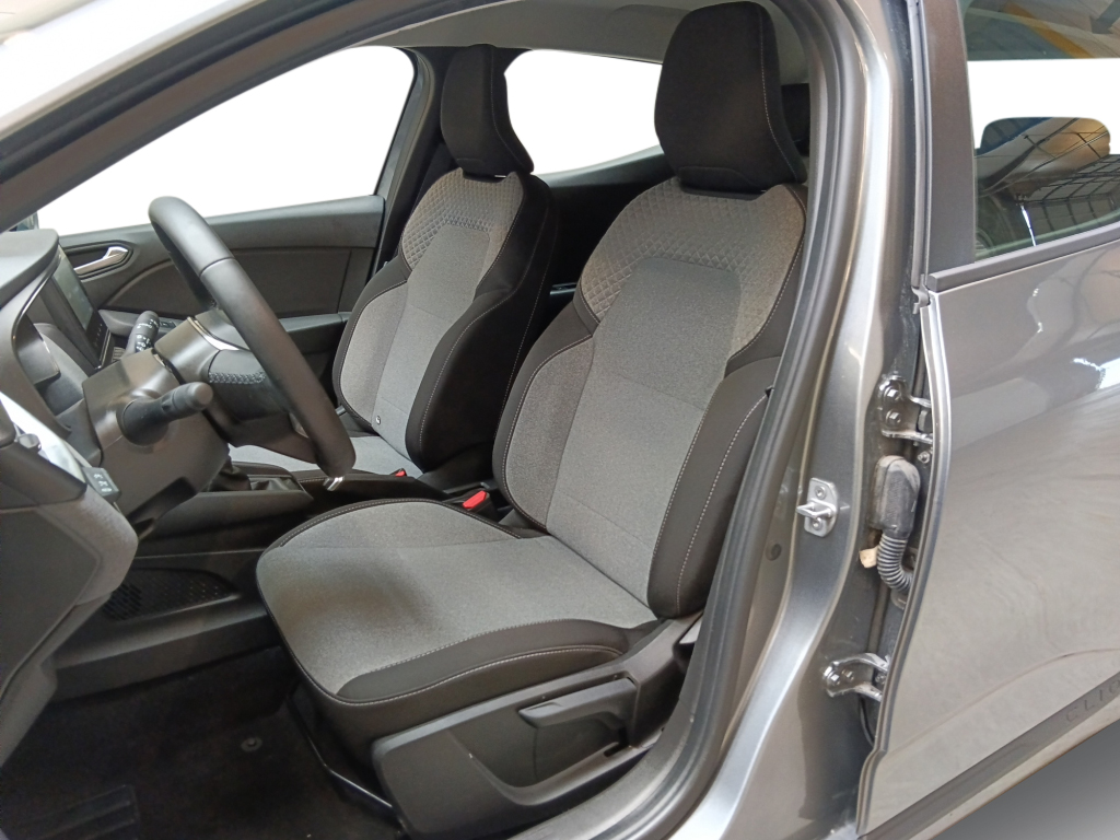 72453_p51 - RENAULT - CLIO - 2025 - photo 10