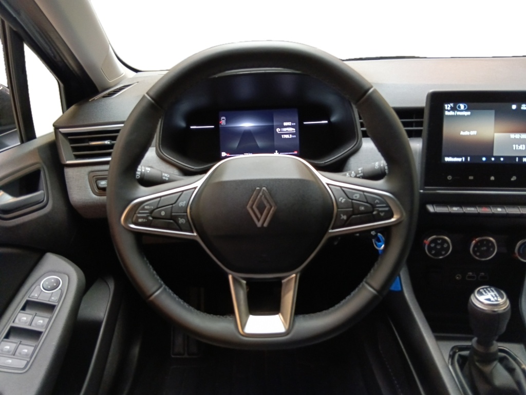 72453_p51 - RENAULT - CLIO - 2025 - photo 13