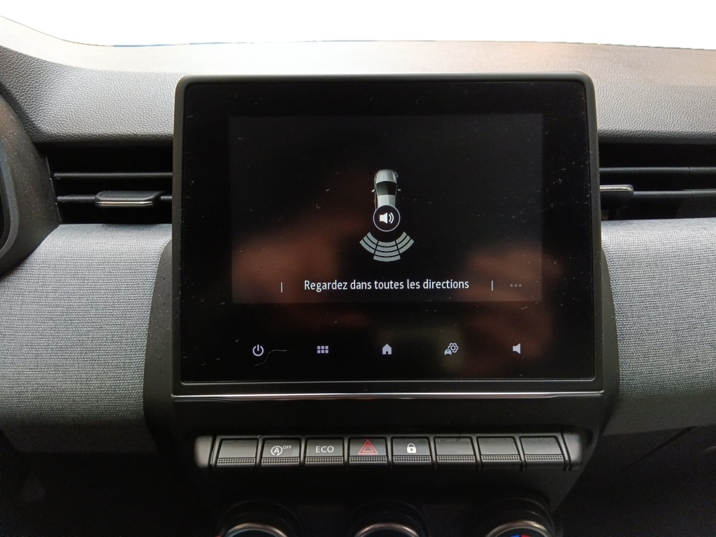 72453_p51 - RENAULT - CLIO - 2025 - photo 18