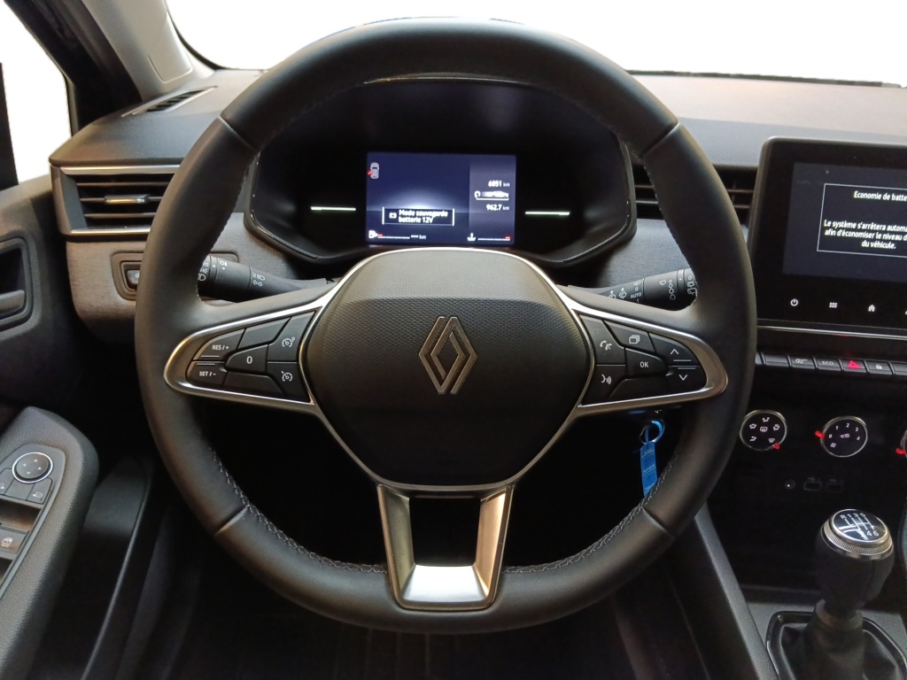 72455_p51 - RENAULT - CLIO - 2025 - photo 13