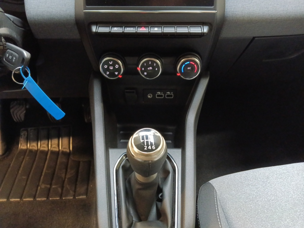 72455_p51 - RENAULT - CLIO - 2025 - photo 15