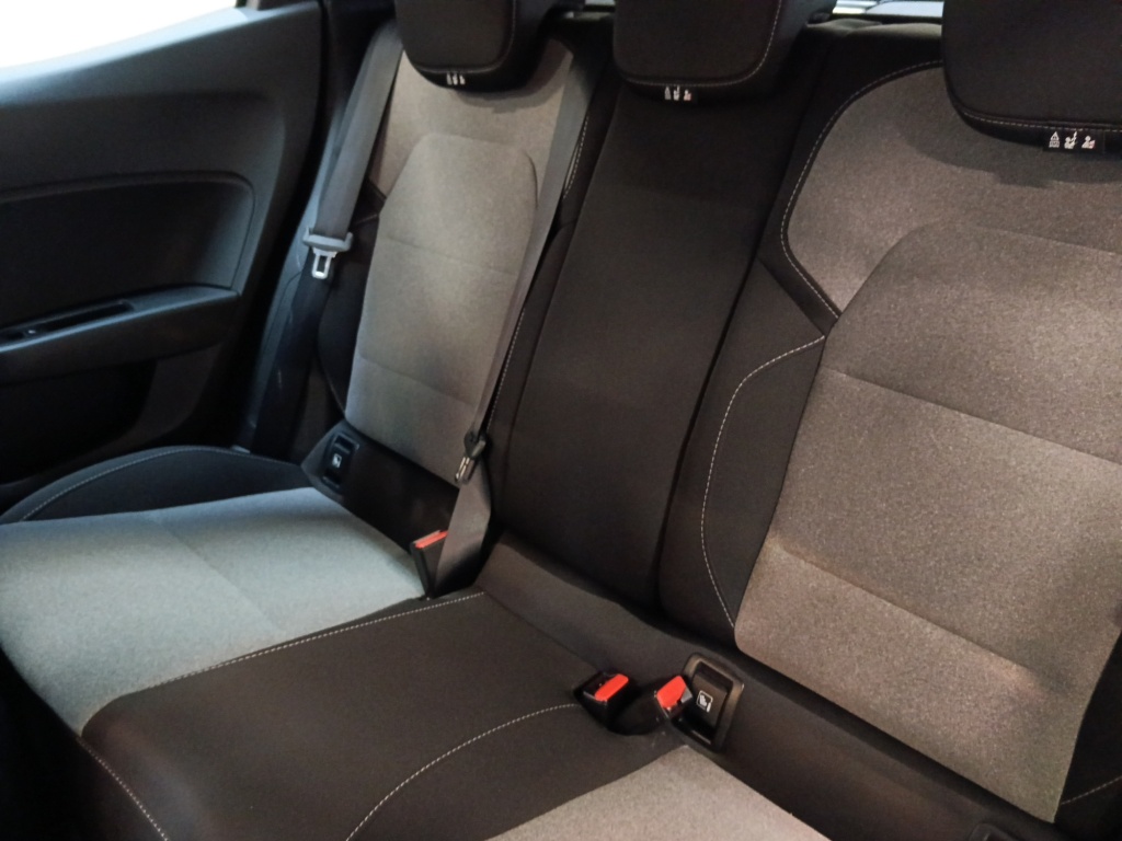 72455_p51 - RENAULT - CLIO - 2025 - photo 16