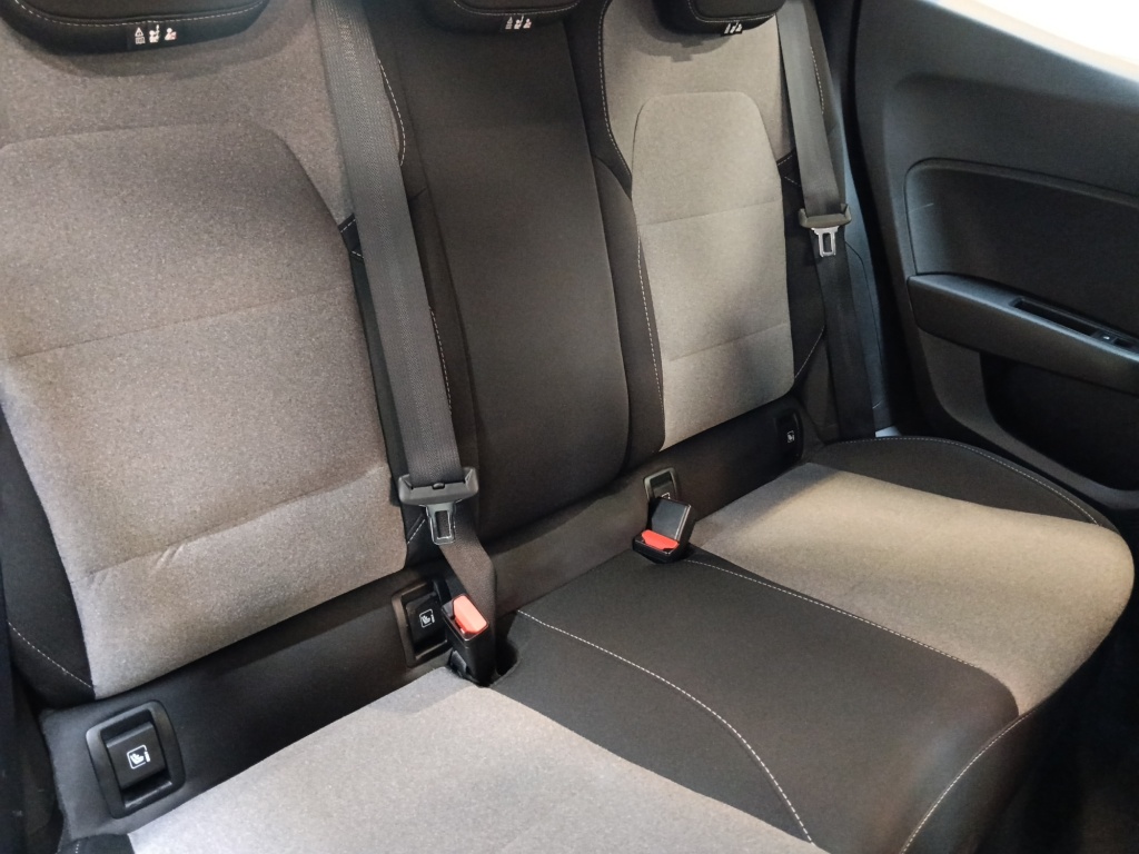 72455_p51 - RENAULT - CLIO - 2025 - photo 18