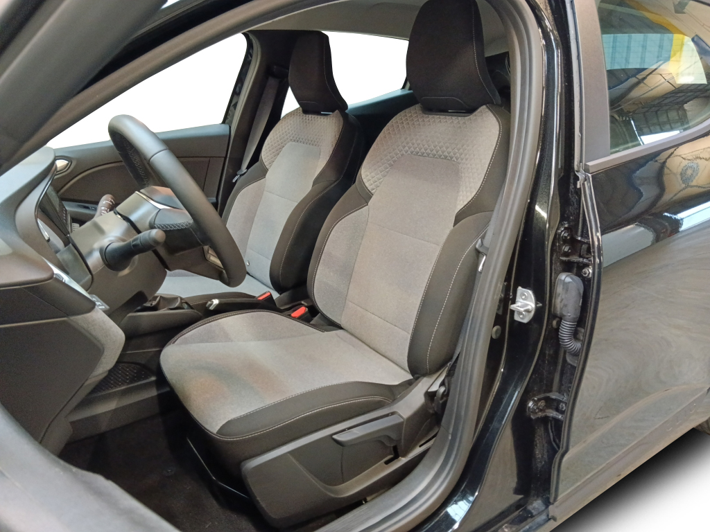 72462_p51 - RENAULT - CLIO - 2025 - photo 10