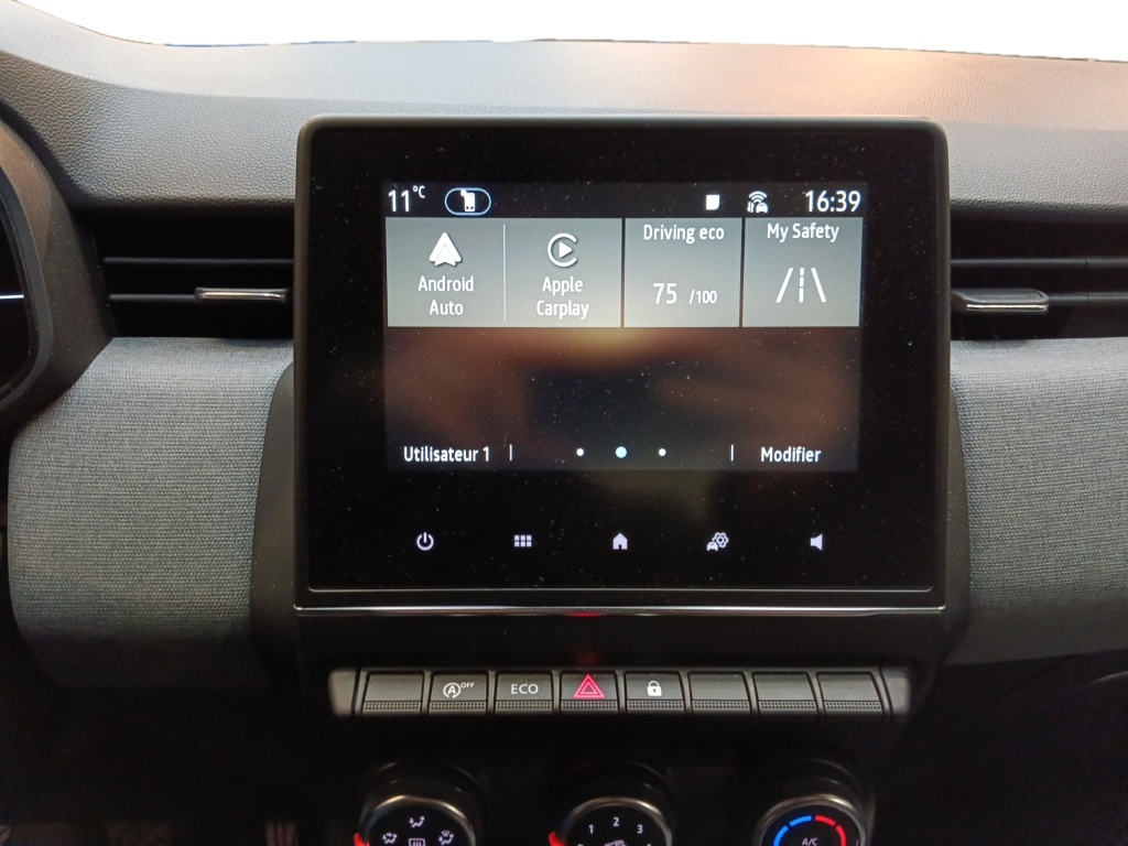 72462_p51 - RENAULT - CLIO - 2025 - photo 16