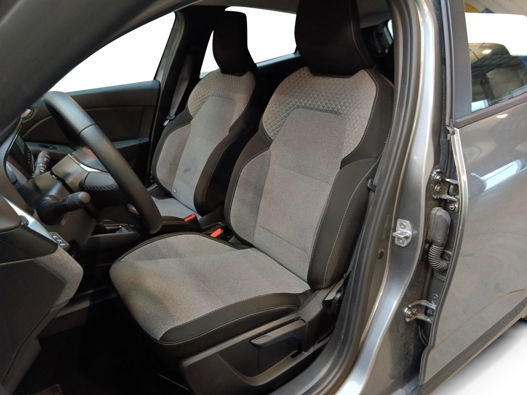 72463_p51 - RENAULT - CLIO - 2025 - photo 10