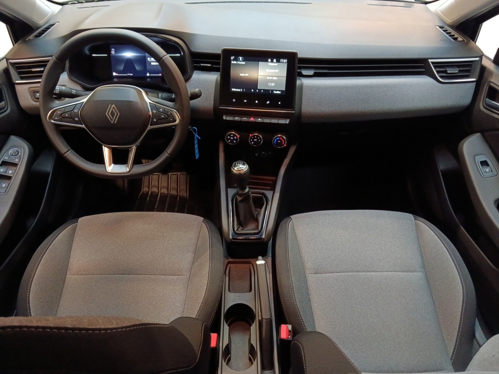 72463_p51 - RENAULT - CLIO - 2025 - photo 12