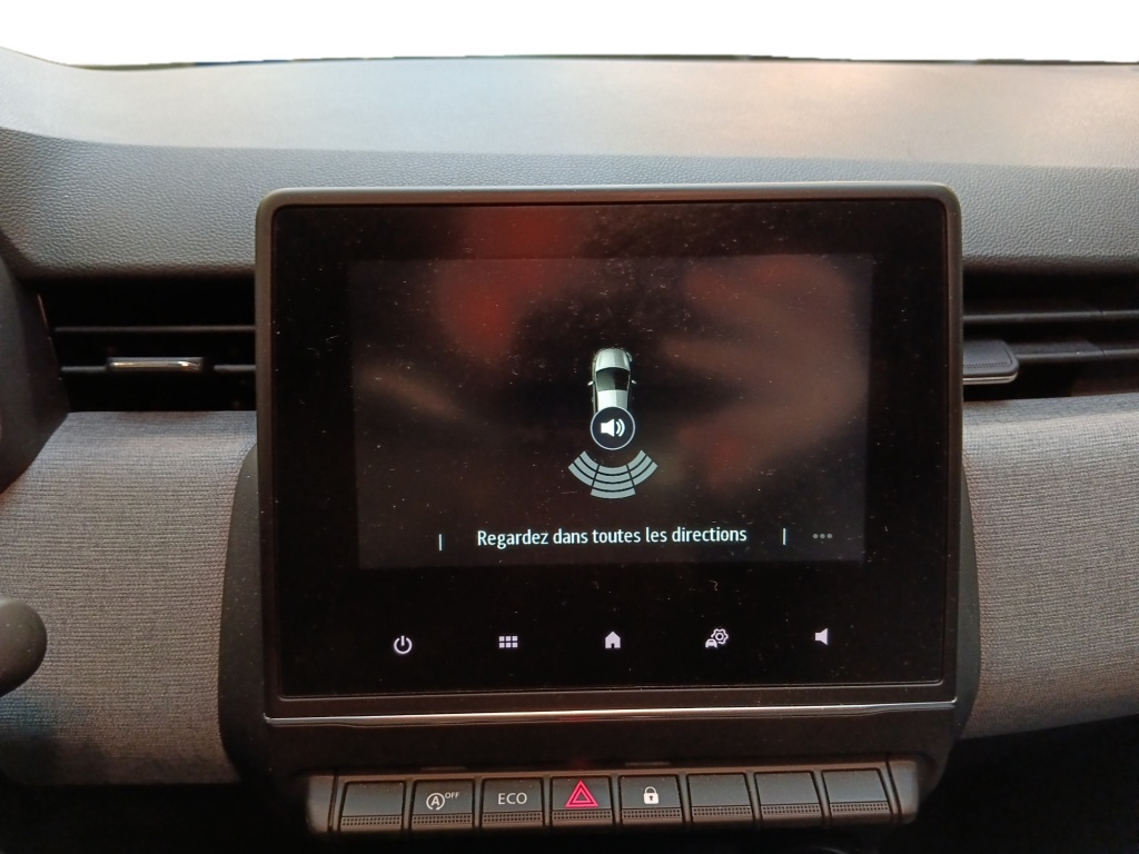 72463_p51 - RENAULT - CLIO - 2025 - photo 18