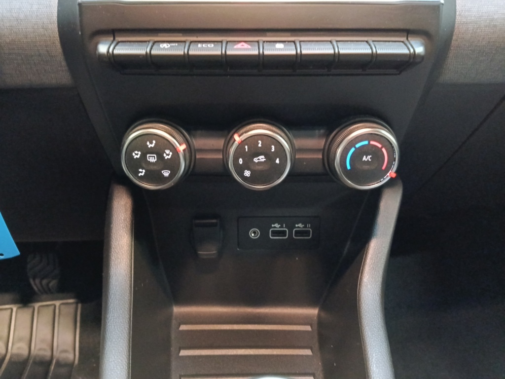 72463_p51 - RENAULT - CLIO - 2025 - photo 20