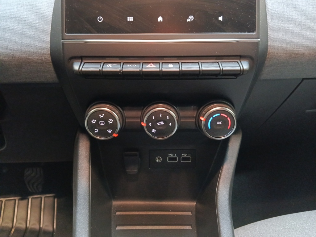 72465_p51 - RENAULT - CLIO - 2025 - photo 20