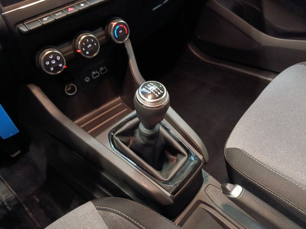 72523_p51 - RENAULT - CLIO - 2025 - photo 15