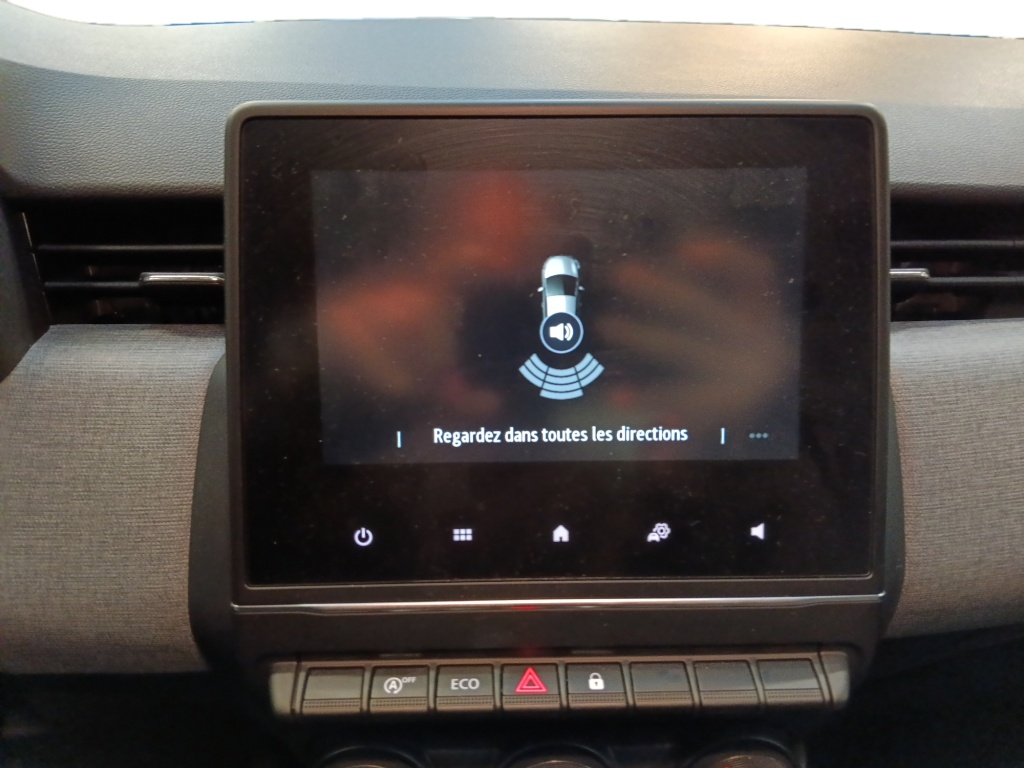 72523_p51 - RENAULT - CLIO - 2025 - photo 18