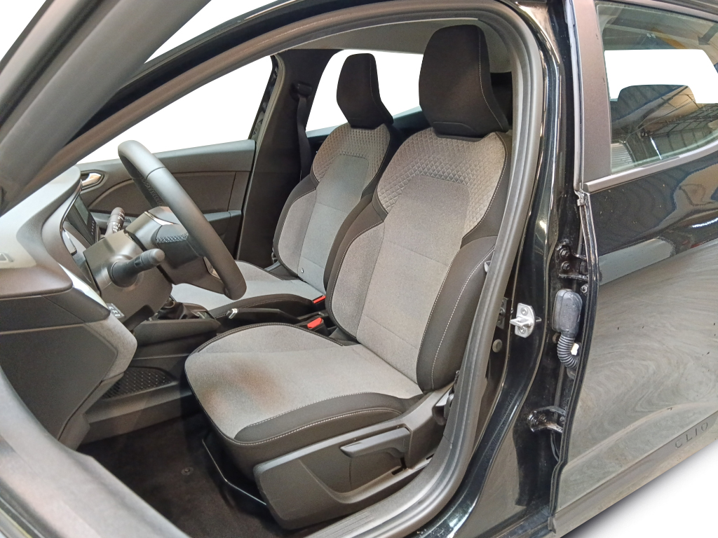 72553_p51 - RENAULT - CLIO - 2025 - photo 10