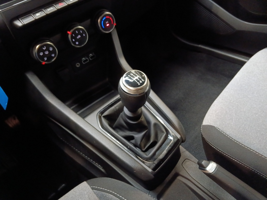 72553_p51 - RENAULT - CLIO - 2025 - photo 15