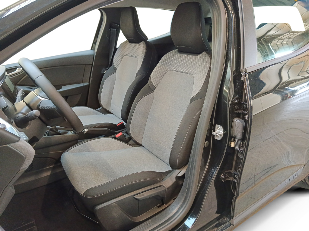 72559_p51 - RENAULT - CLIO - 2025 - photo 10