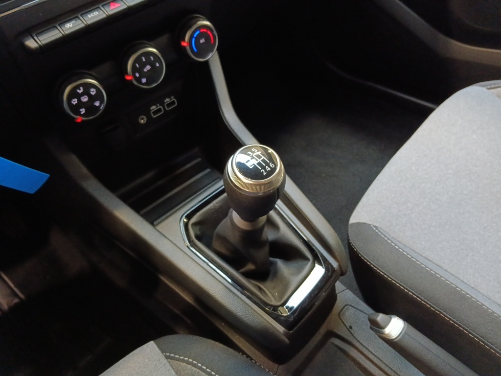 72559_p51 - RENAULT - CLIO - 2025 - photo 15