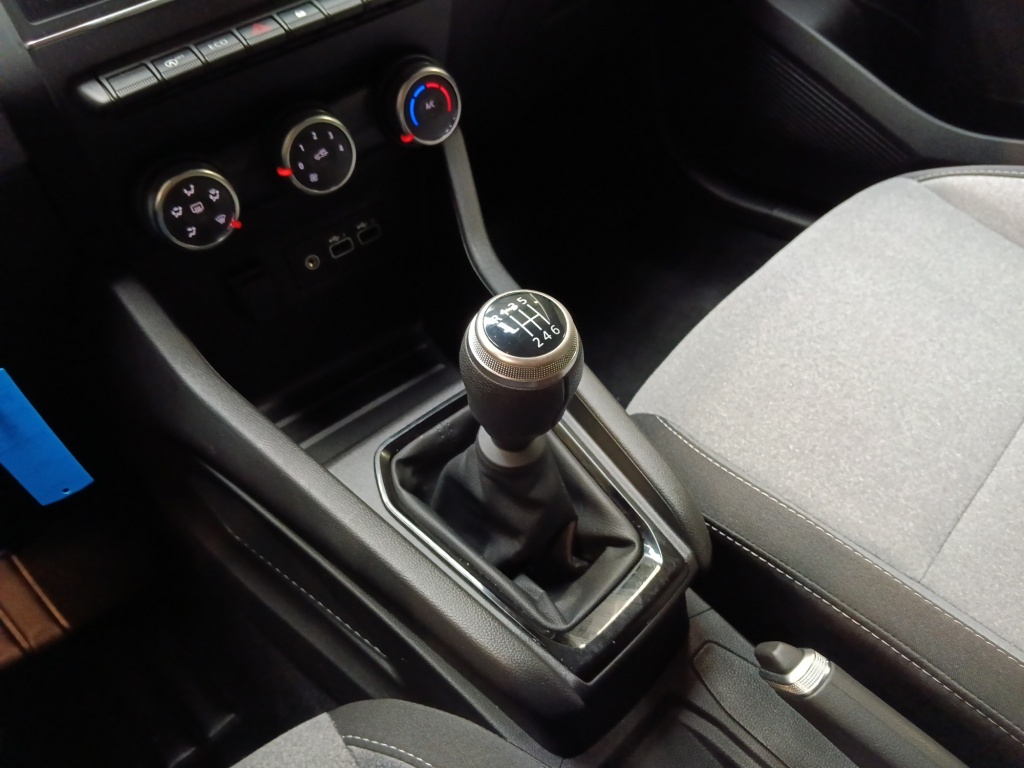 72565_p51 - RENAULT - CLIO - 2025 - photo 15