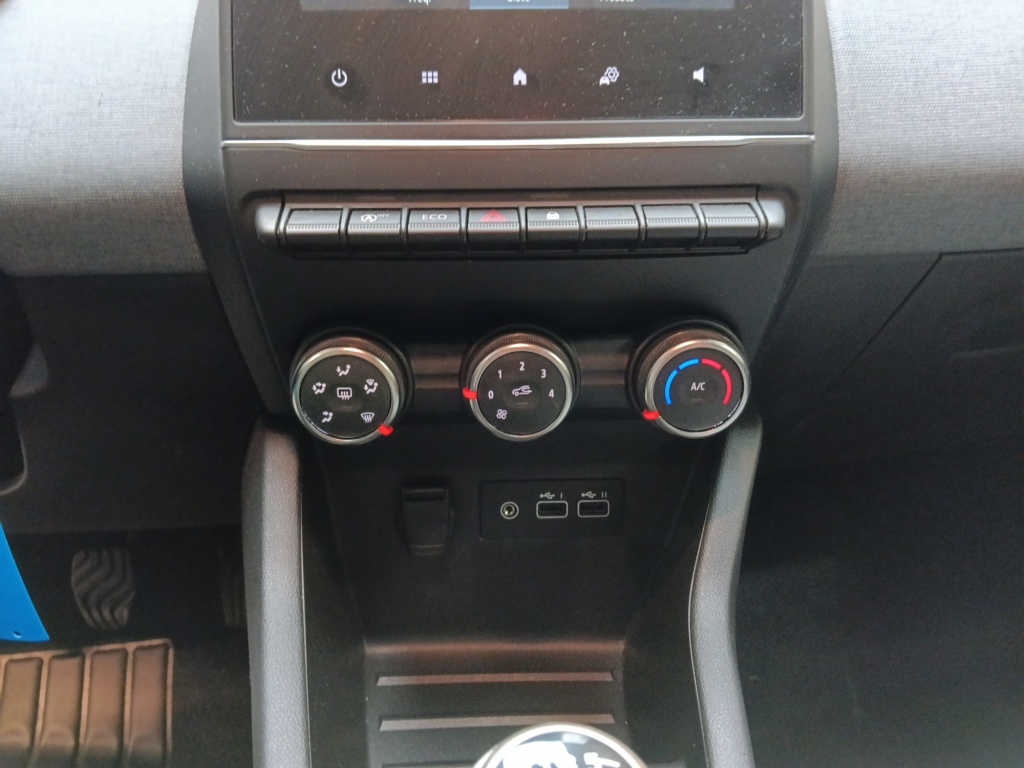 72565_p51 - RENAULT - CLIO - 2025 - photo 20