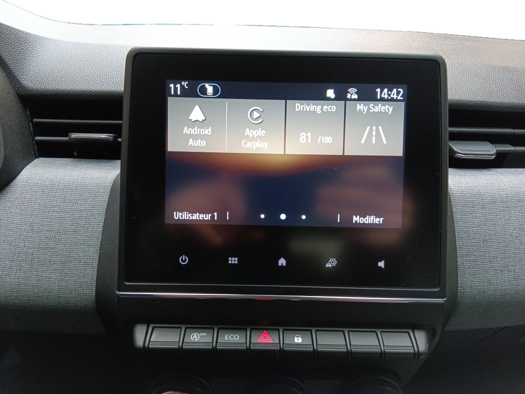 72566_p51 - RENAULT - CLIO - 2025 - photo 16