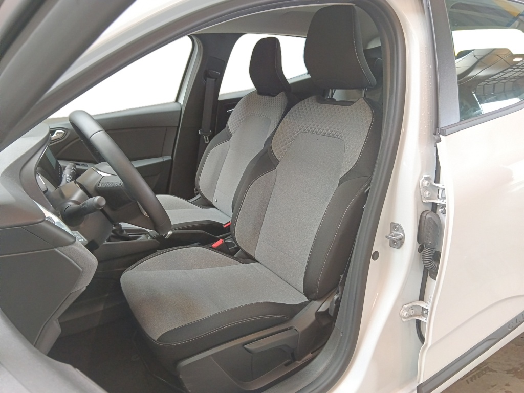 72567_p51 - RENAULT - CLIO - 2025 - photo 10