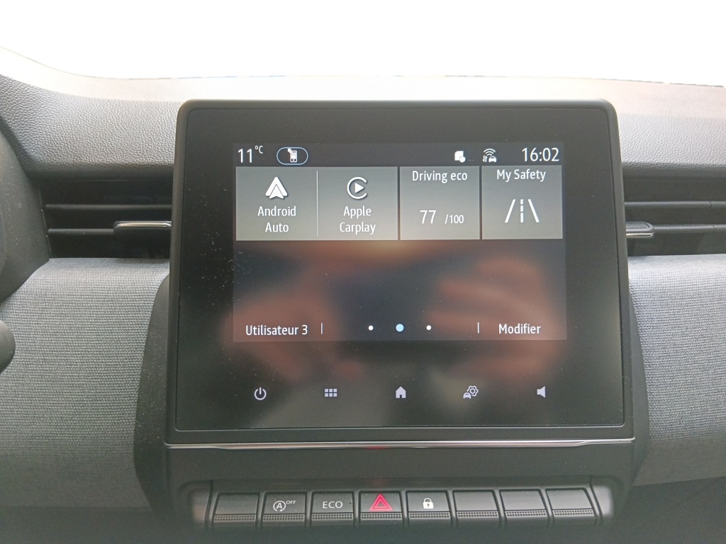 72567_p51 - RENAULT - CLIO - 2025 - photo 16