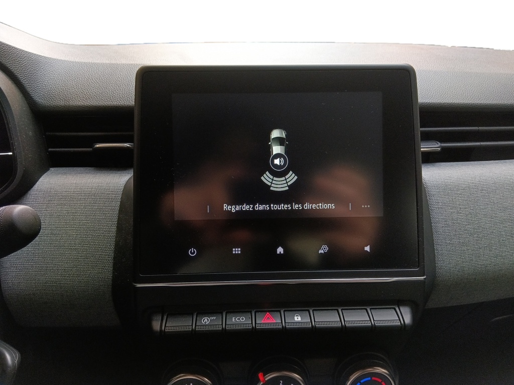 72567_p51 - RENAULT - CLIO - 2025 - photo 18