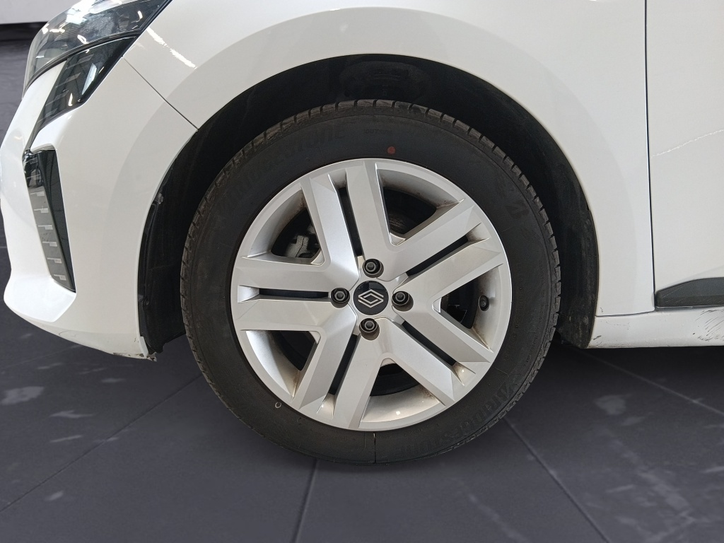 72567_p51 - RENAULT - CLIO - 2025 - photo 9