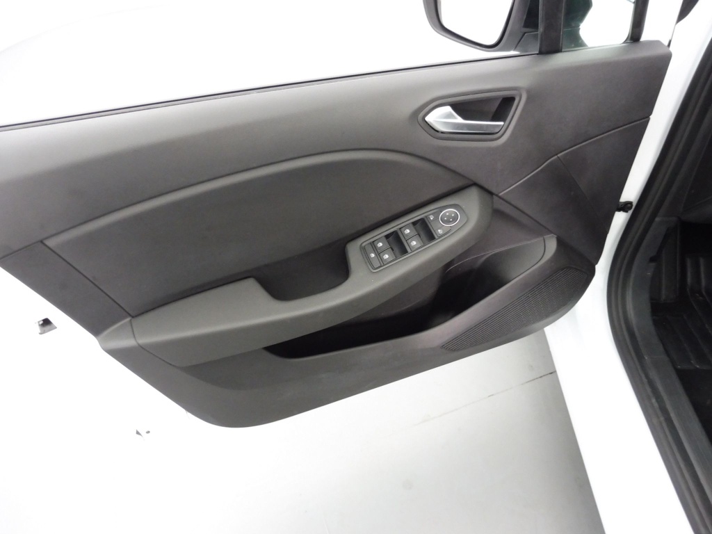 71349_p51 - RENAULT - CLIO - 2025 - photo 15