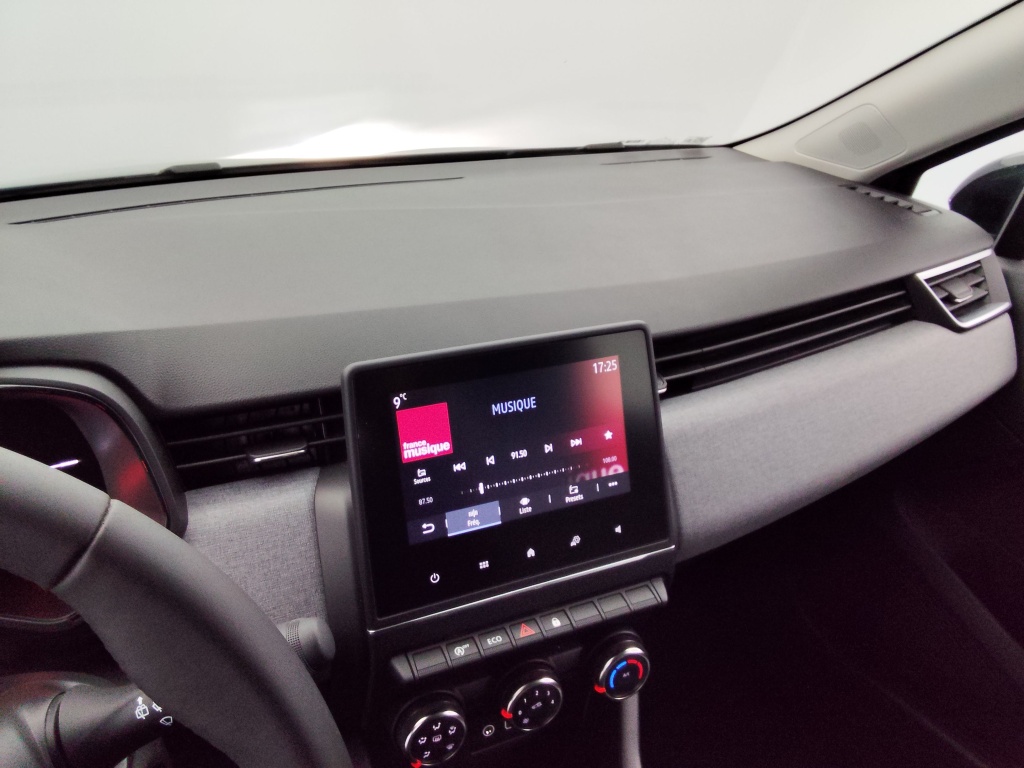 72476_p51 - RENAULT - CLIO - 2025 - photo 13