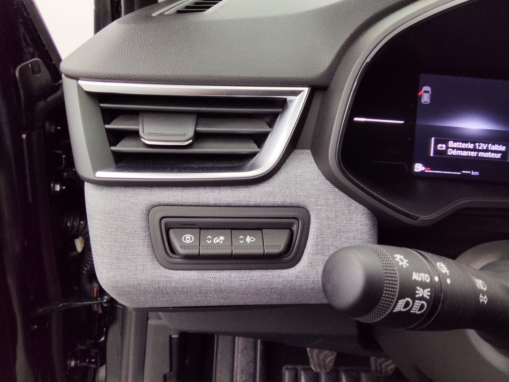 72476_p51 - RENAULT - CLIO - 2025 - photo 8