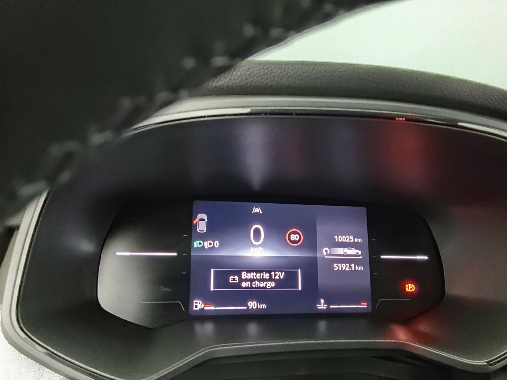 72476_p51 - RENAULT - CLIO - 2025 - photo 9