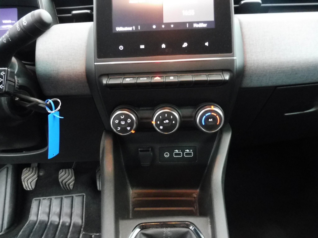 72488_p51 - RENAULT - CLIO - 2025 - photo 6