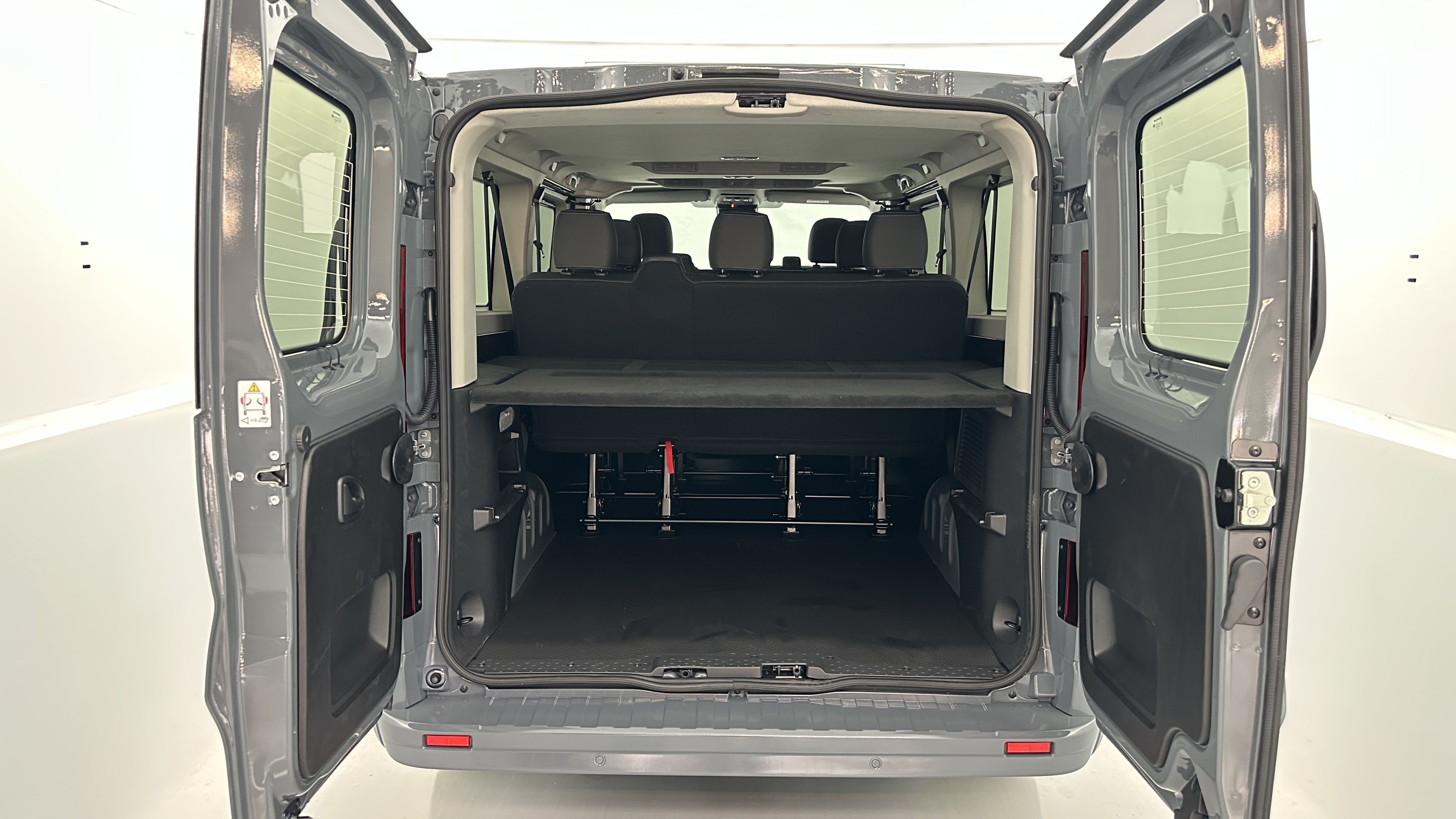 GLI00026348_p53 - RENAULT TRUCKS - TRAFIC COMBI - 2026 - photo 10