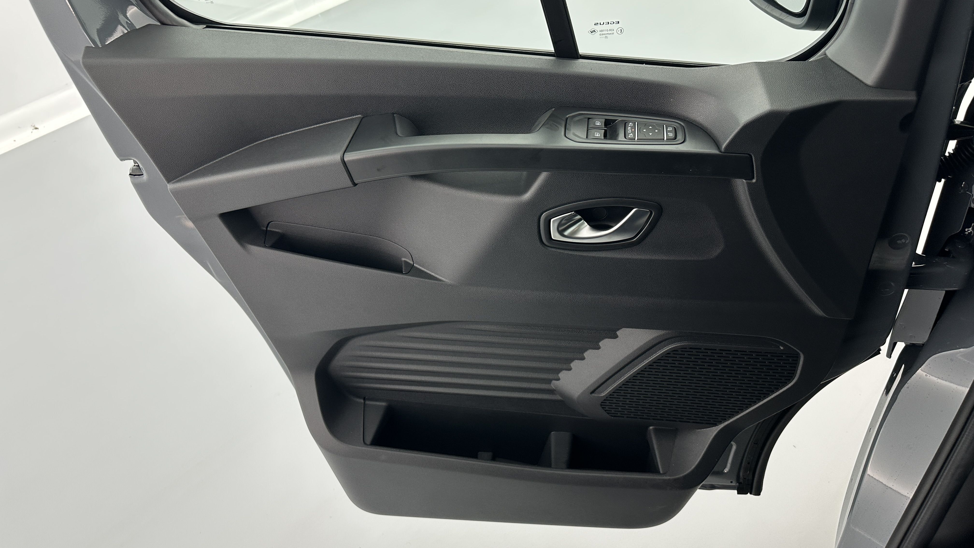 GLI00026348_p53 - RENAULT TRUCKS - TRAFIC COMBI - 2026 - photo 12