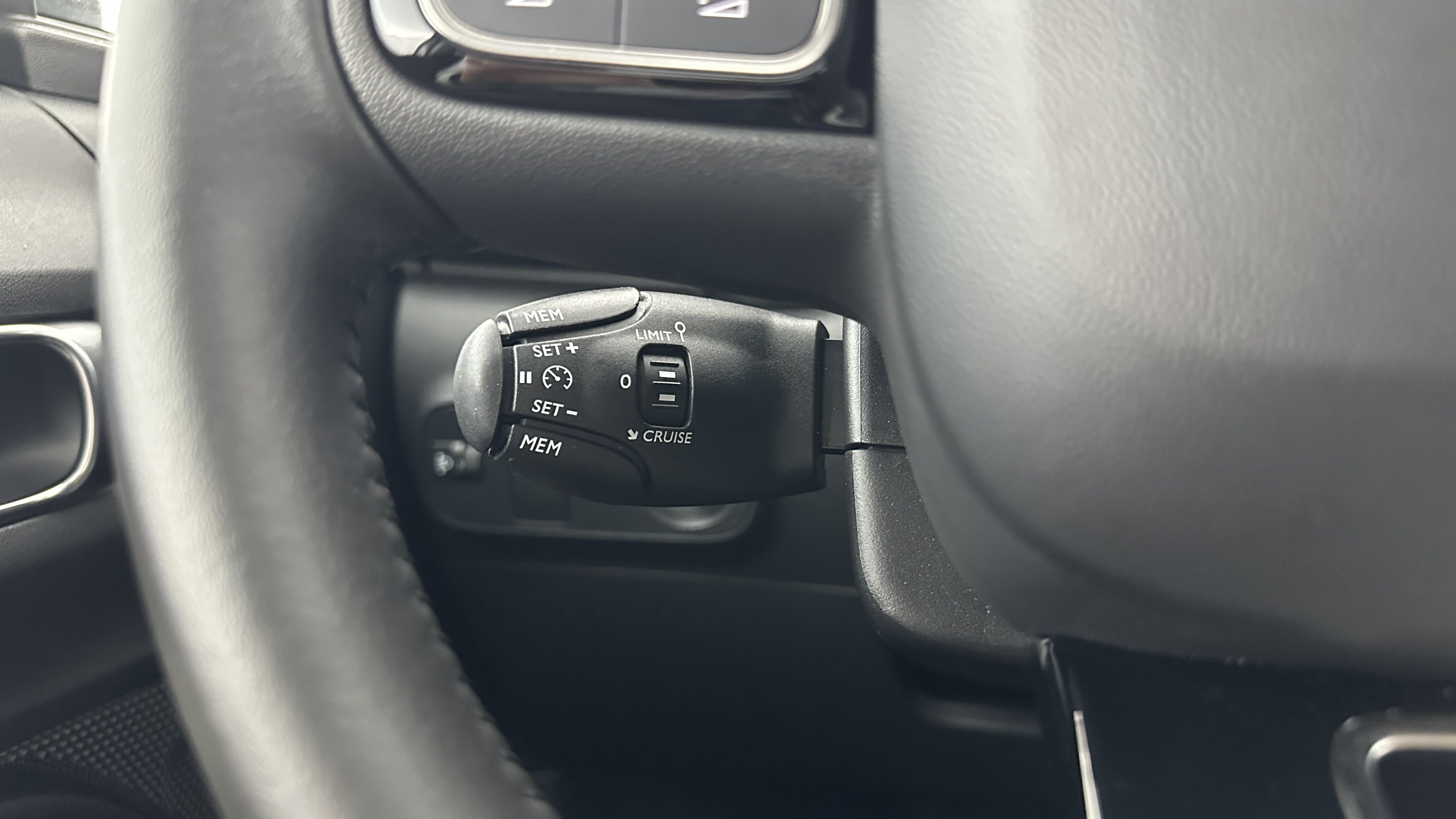 GLI00009850_p53 - CITROEN - C3 - 2024 - photo 21