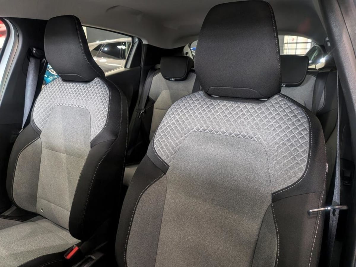 383781_p2 - RENAULT - CLIO 5 - 2025 - photo 10