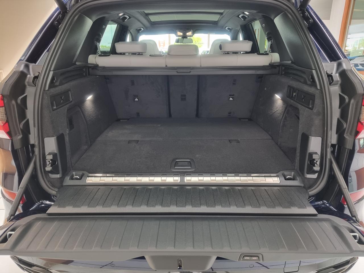 0679-0000787_p68 - BMW - X5 - 2025 - photo 11
