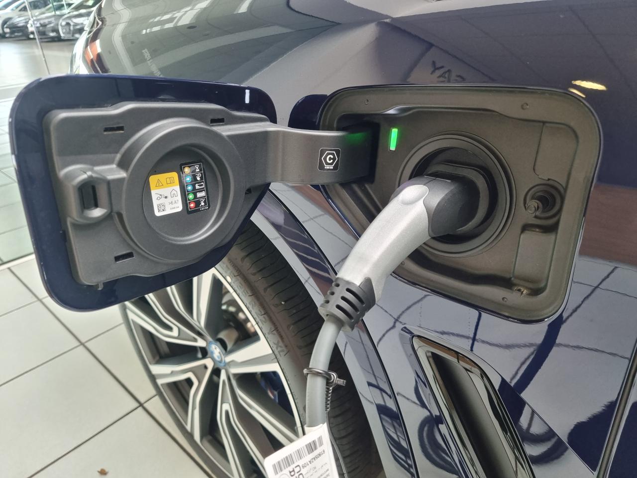 0679-0000787_p68 - BMW - X5 - 2025 - photo 31