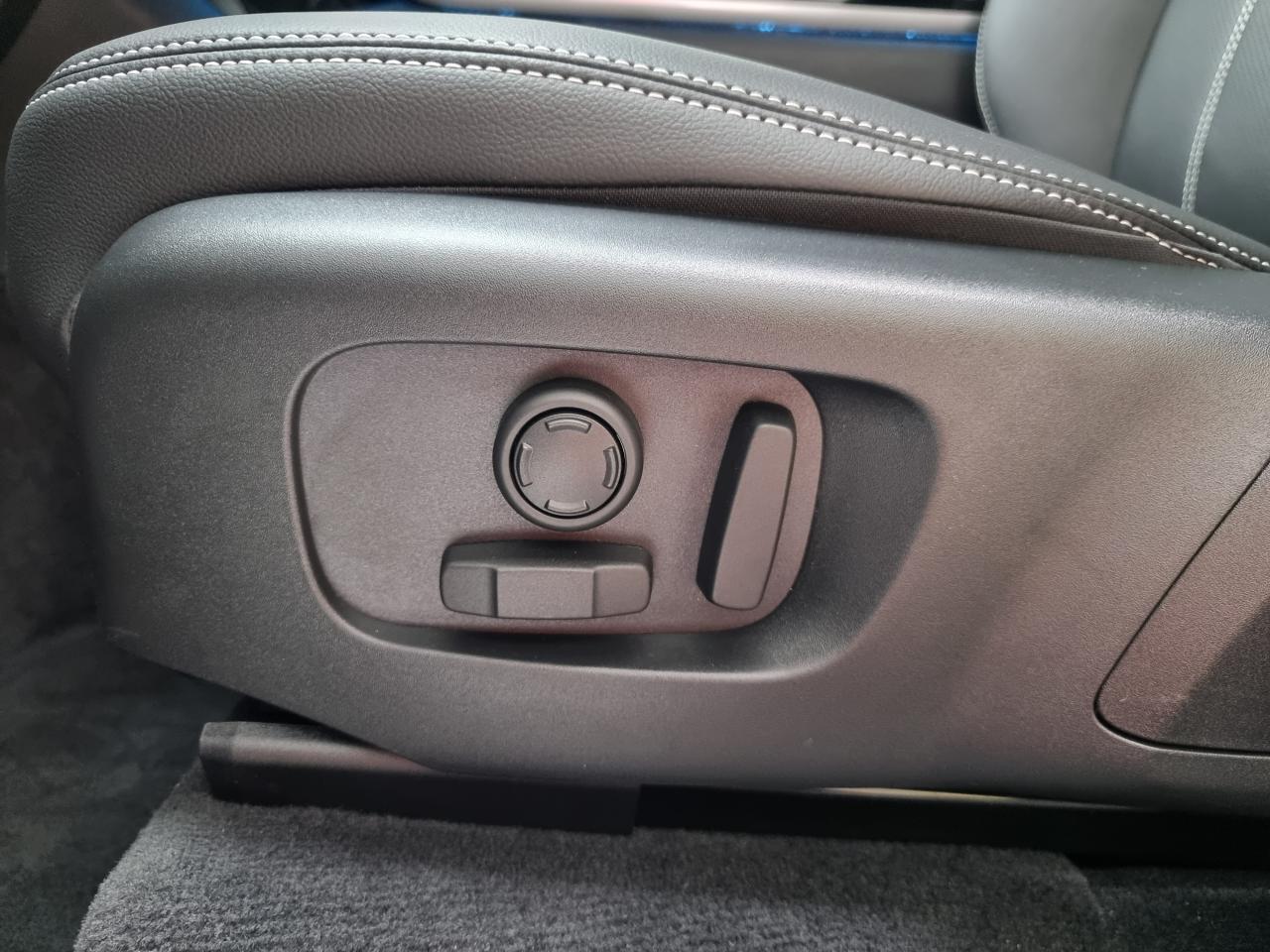 0679-0001101_p68 - LAND ROVER - VELAR - 2023 - photo 15