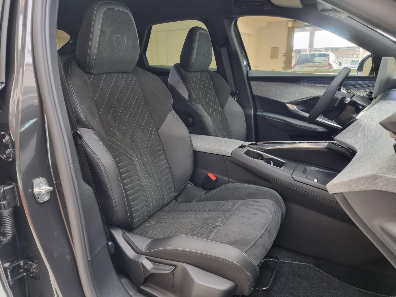 0679-0002604_p68 - PEUGEOT - 3008 - 2024 - photo 10