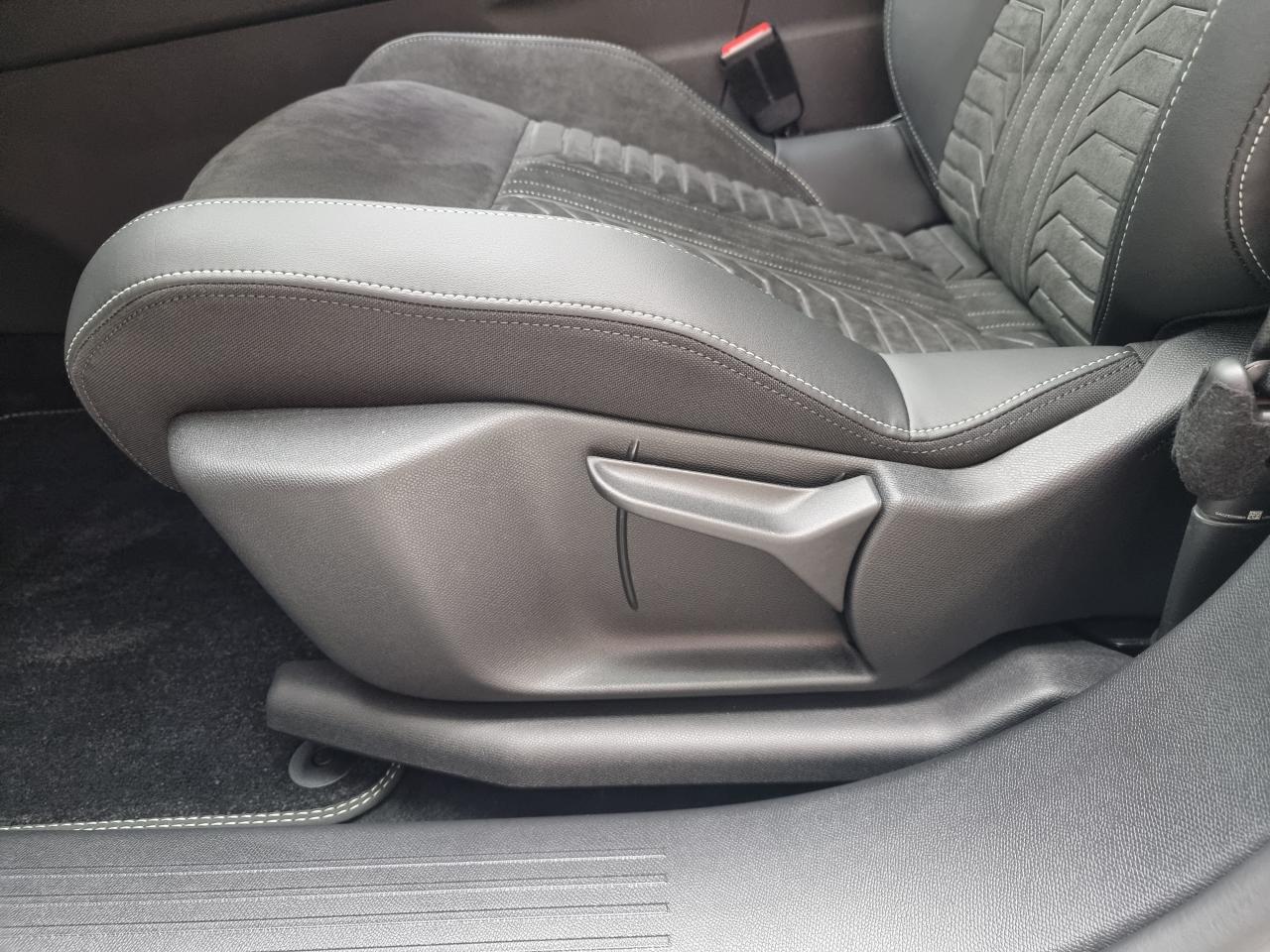 0679-0002604_p68 - PEUGEOT - 3008 - 2024 - photo 15