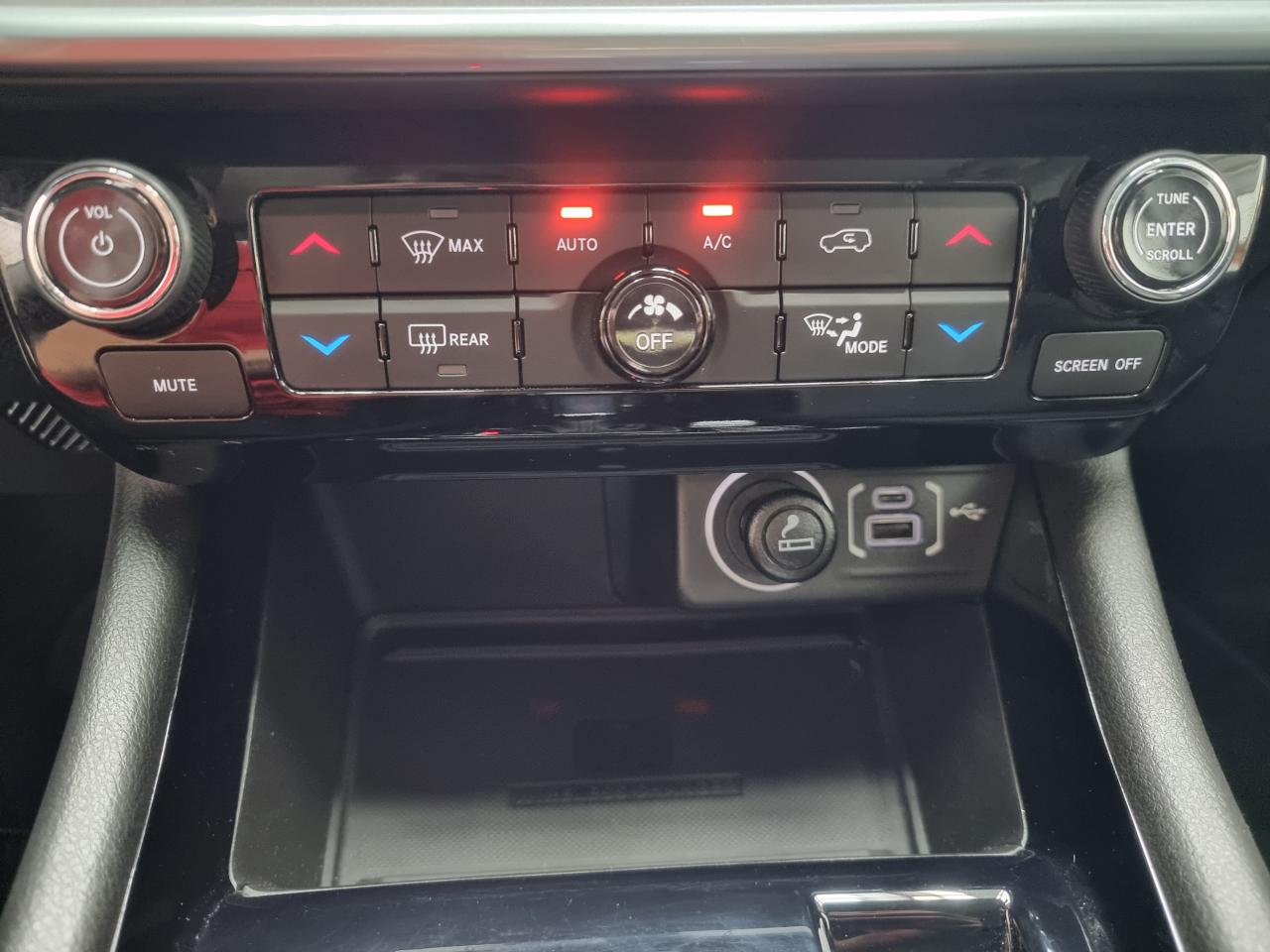 0679-0002728_p68 - JEEP - COMPASS - 2023 - photo 17