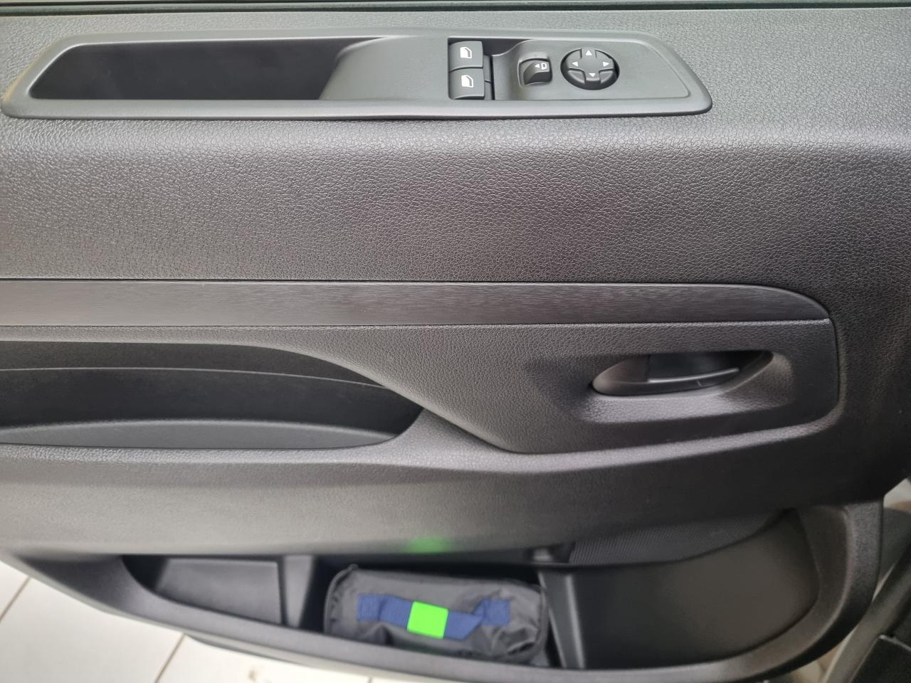 0679-0002933_p68 - CITROEN - JUMPY - 2025 - photo 16