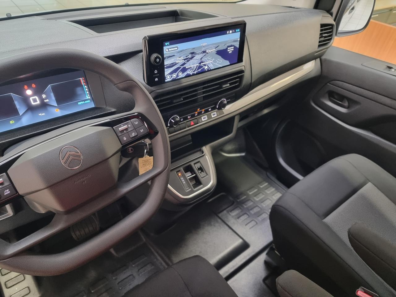 0679-0002933_p68 - CITROEN - JUMPY - 2025 - photo 5