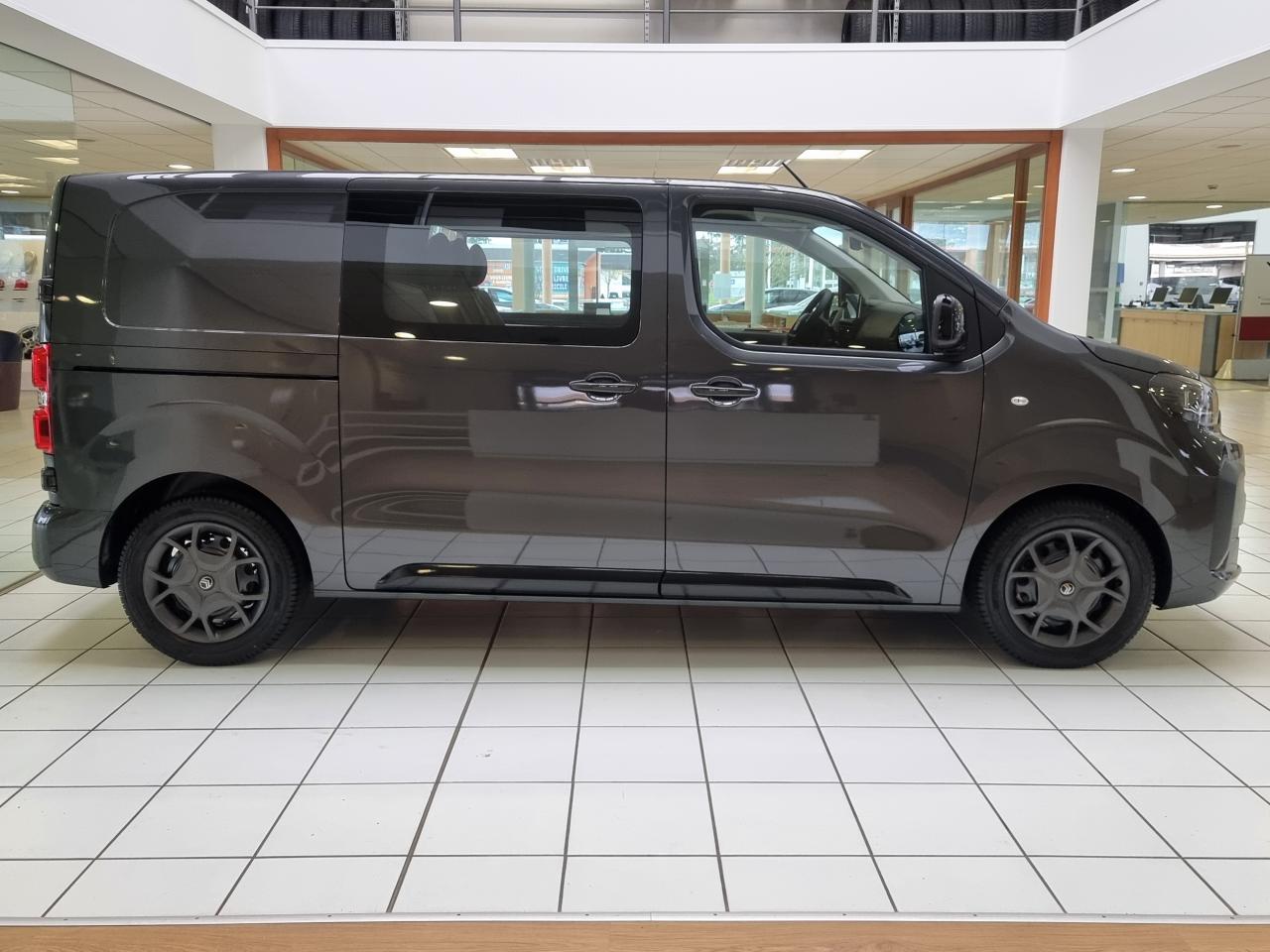 0679-0002933_p68 - CITROEN - JUMPY - 2025 - photo 24