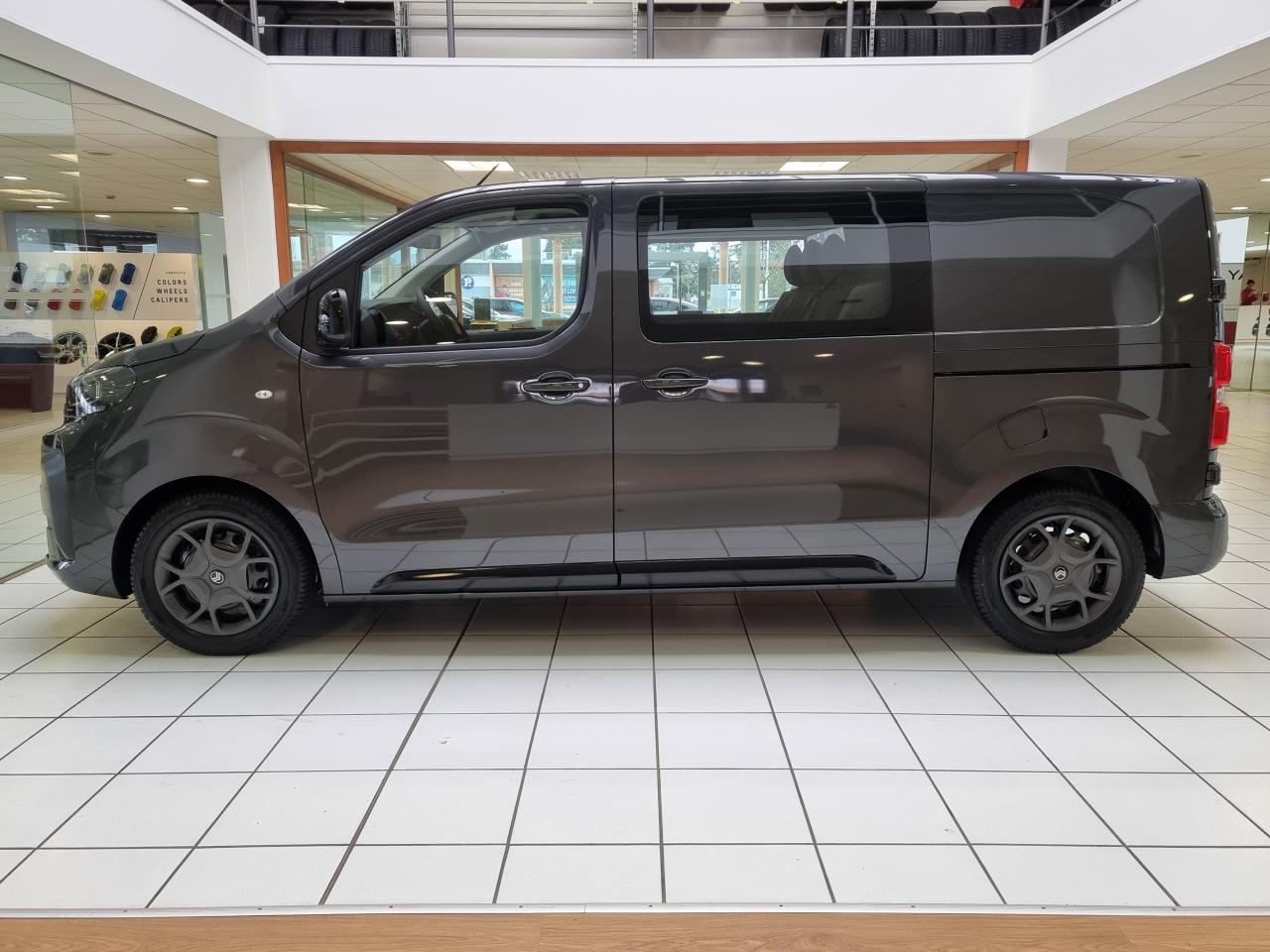 0679-0002933_p68 - CITROEN - JUMPY - 2025 - photo 25