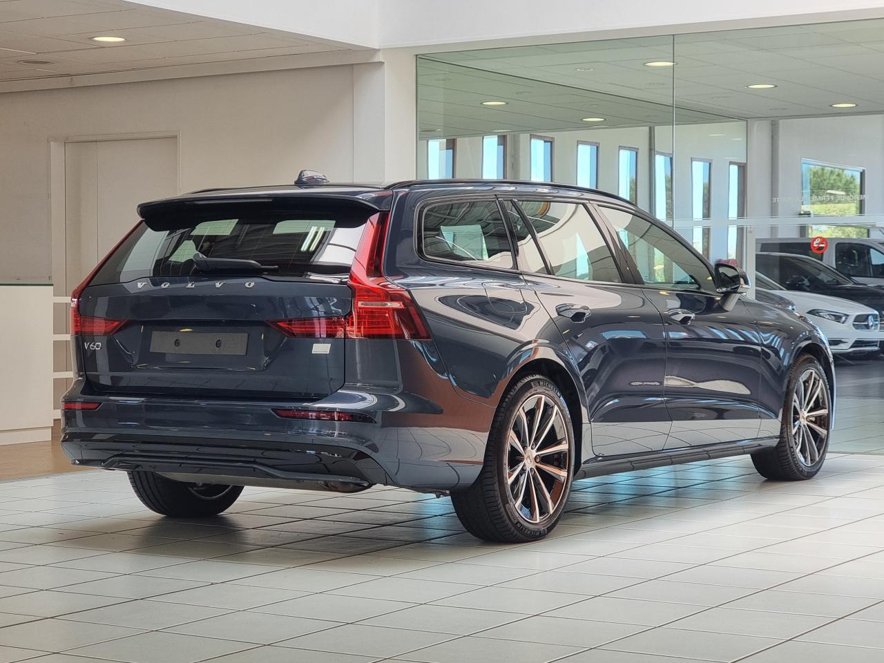 0679-0002965_p68 - VOLVO - V 60 - 2024 - photo 2